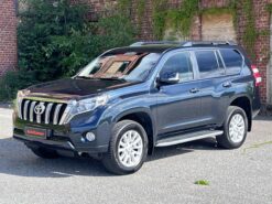 Toyota Land Cruiser 3,0 D-4D Executive Aut. 5h / Facelift / Alusta juuri massattu / P.kamera / Nahat / Keyless / Koukku / S.penkit /