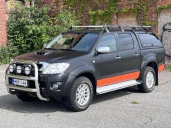 Toyota Hilux Double Cab 3,0 D-4D 4WD 171 SR autom. / ALV / Lavakate / Nahat / Vakkari / Lisävalot / Astinlaudat /